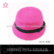 Sombrero rosado para mujer del partido con la cinta